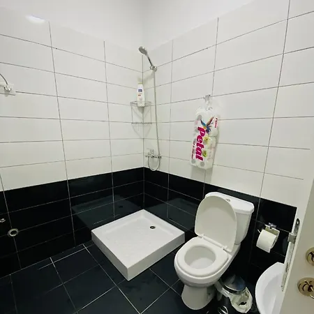 Studio Apartment *